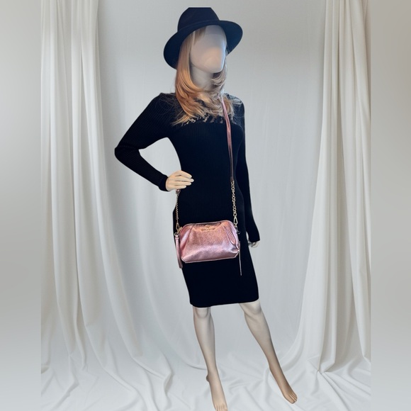 NANETTE LEPORE DAHLIA CROSSBODY/WRISTLET NWT - Picture 15 of 15